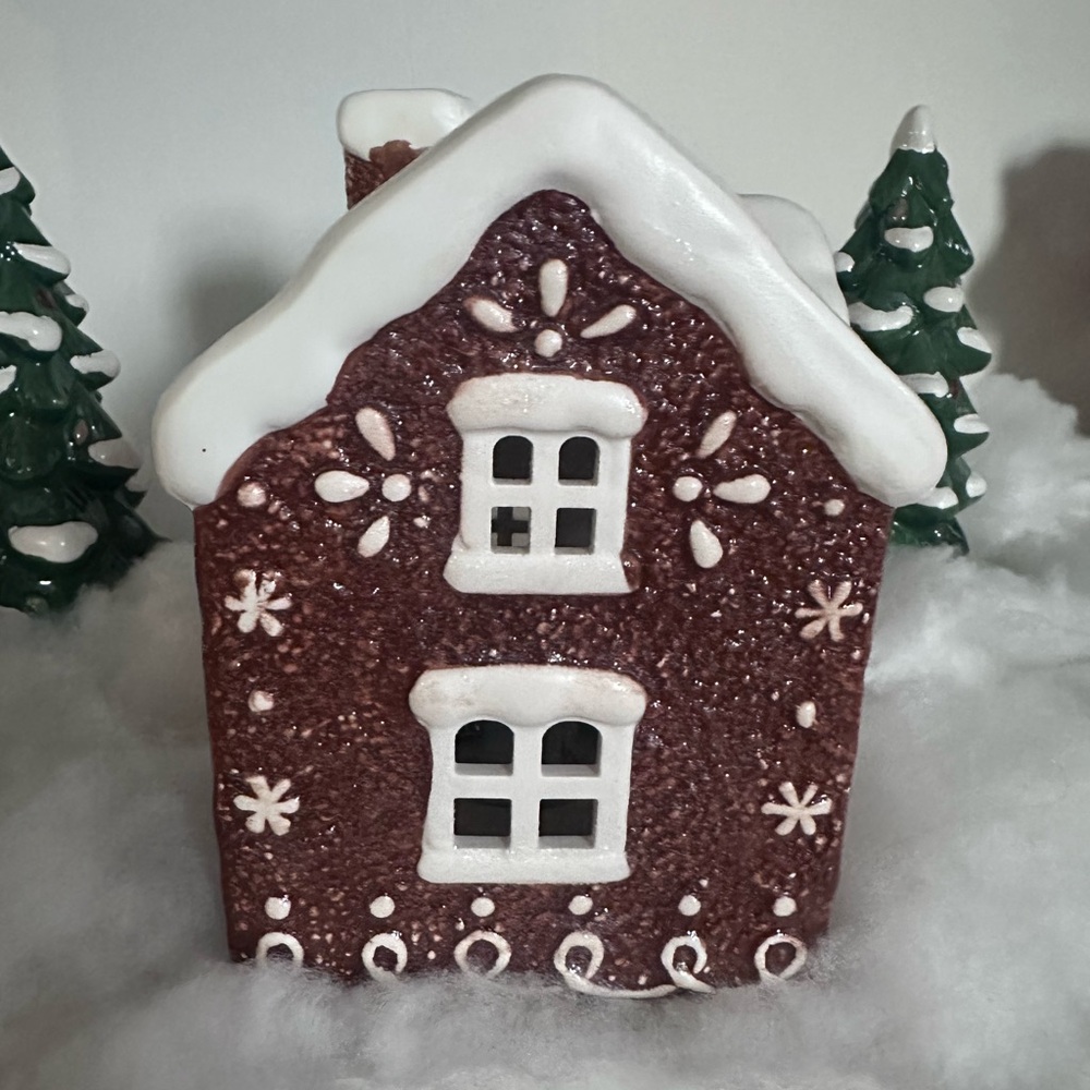 Gingerbread House Cabin Holiday Decor - Picture 3 of 6
